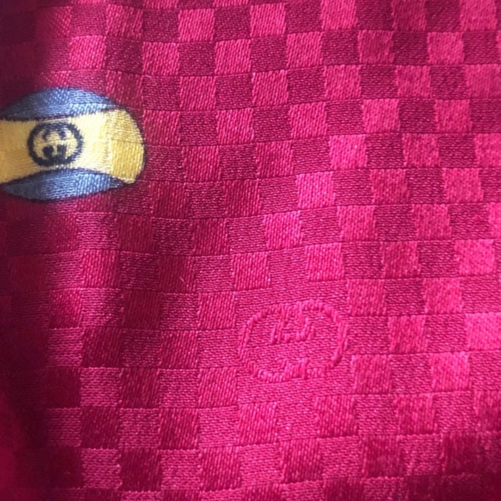 Gucci silk scarf GG logo vintage red oblong shape
